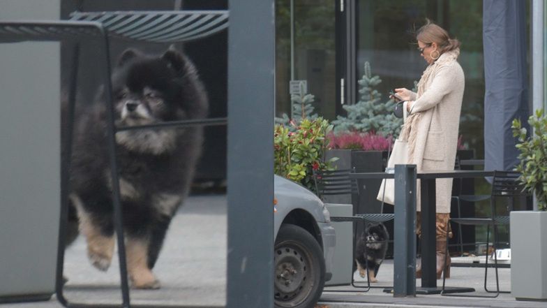 Kinga Rusin pałaszuje obiadek z Czarkiem Lisem