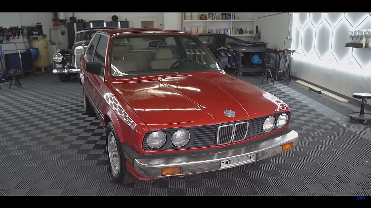 BMW E30 umyte po 14 latach stania w garażu