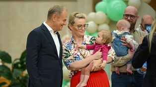 Premier: Dzięki in vitro mamy 15 tys. więcej skarbów. Podsumowano dwa lata programu