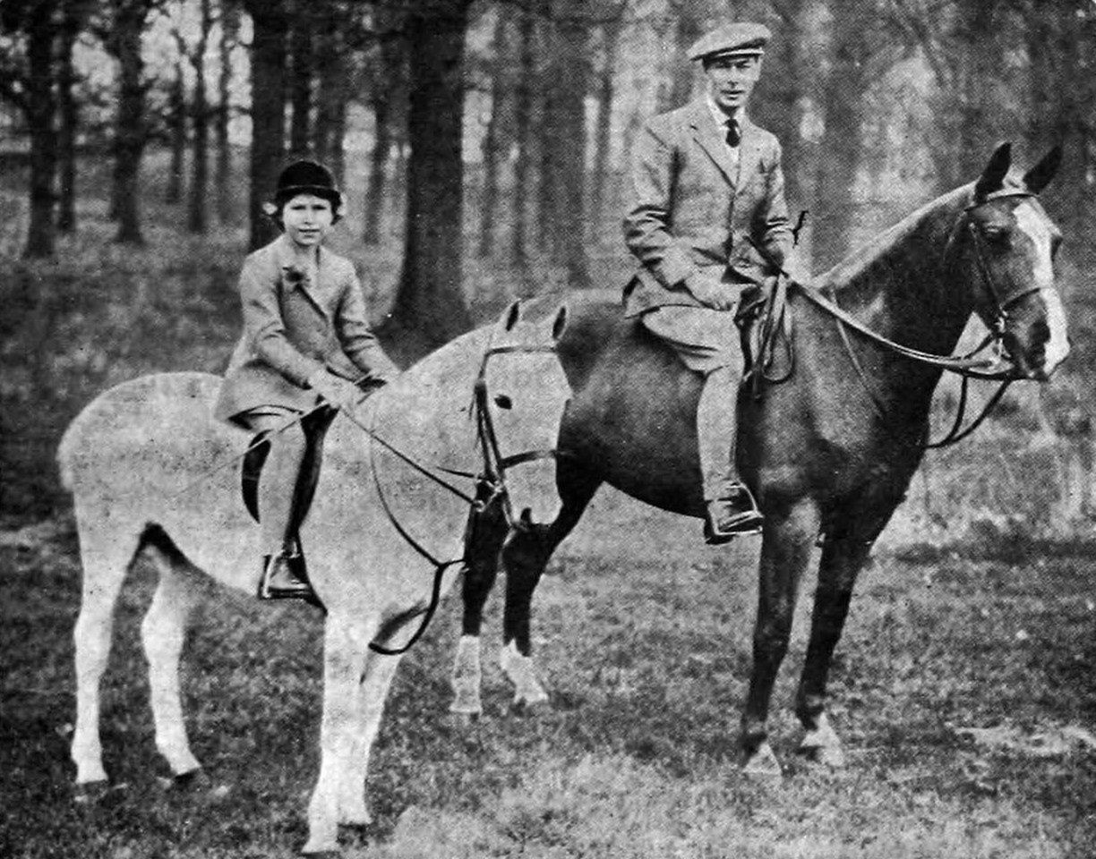 Król Jerzy VI i 11-letnia księżniczka Elżbieta