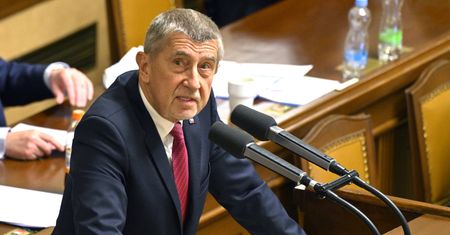 Rząd Babisza z wotum zaufania. Po 26 godzinach obrad