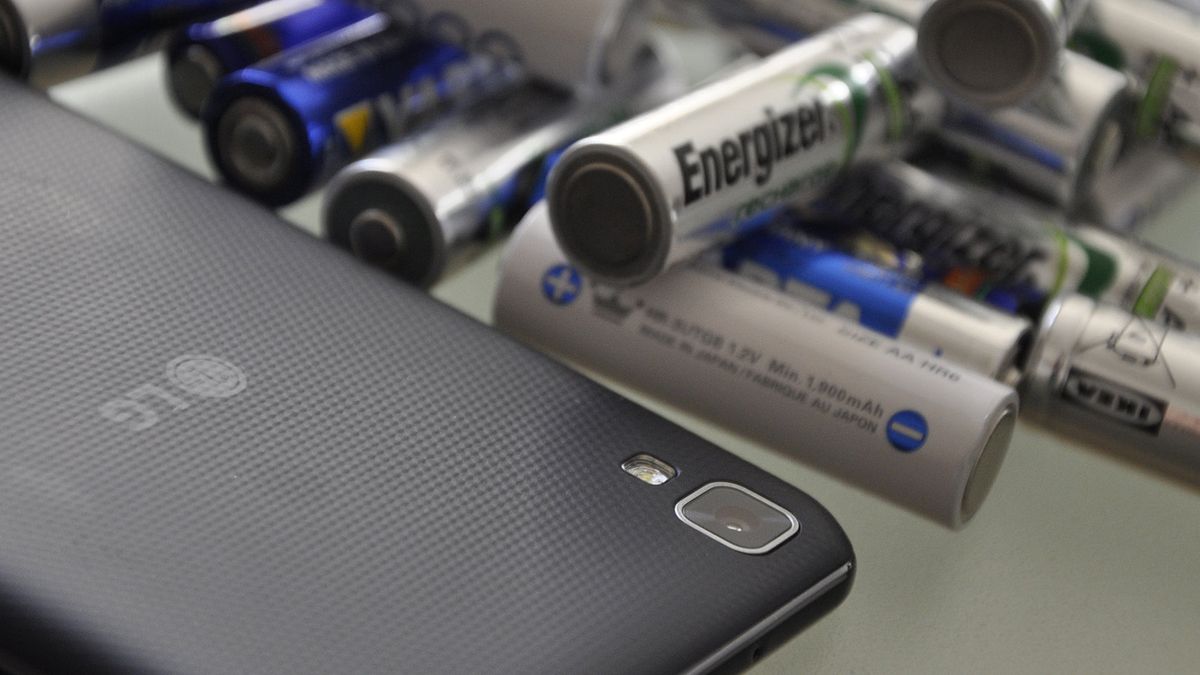 5 smartfonów ze średniej półki cenowej z dużymi bateriami 1