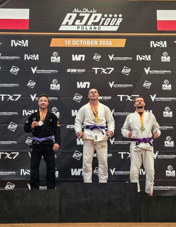 Złoto dla Watahy! Marcin Malesa triumfuje na zawodach brazylijskiego jiu-jitsu w Warszawie!
