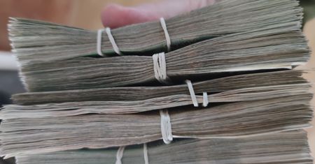 Wymiana starych banknotów. Już nie trzeba chodzić do banku