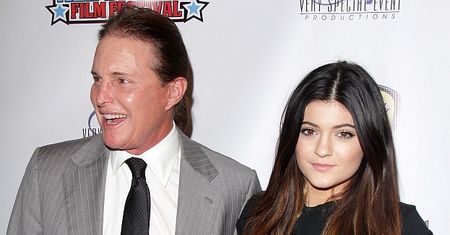 Bruce Jenner nosi... bieliznę wyszczuplającą!