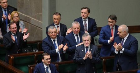 Polacy dosypali do budżetu 14 mld zł. Coraz trudniej oszukiwać na podatkach