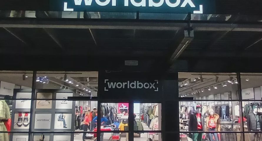 CCC na zakupach odzieżowych. Przejmuje dwie sieci sklepów