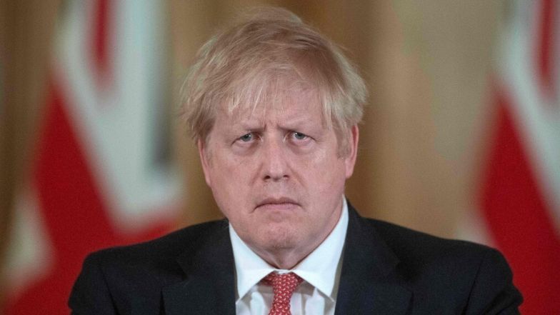 Zakażony koronawirusem Boris Johnson trafił do szpitala: "Ciągle się dusi i kaszle, wygląda OKROPNIE"