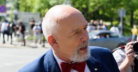 Janusz Korwin-Mikke ścigany przez ZUS. "Dostaję białej gorączki"