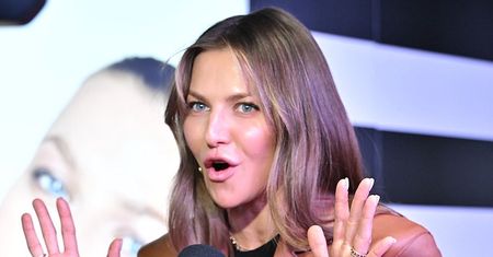 Fani nie poznają Anny Lewandowskiej na nowym zdjęciu. Wytykają w komentarzach: "Coraz bardziej NIEPODOBNA do siebie" (FOTO)
