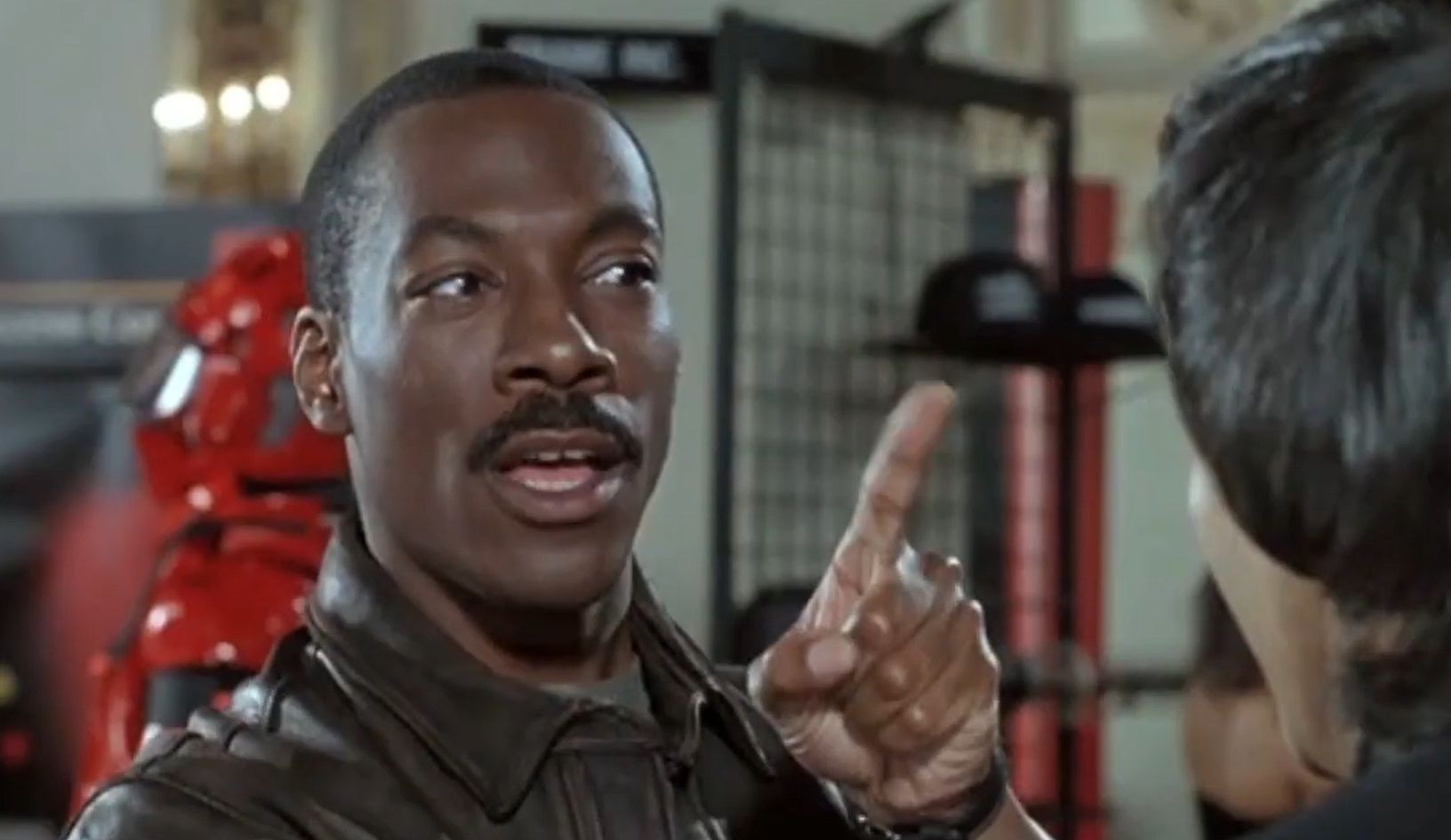 Eddie Murphy w filmie "Gliniarz z Beverly Hills III"