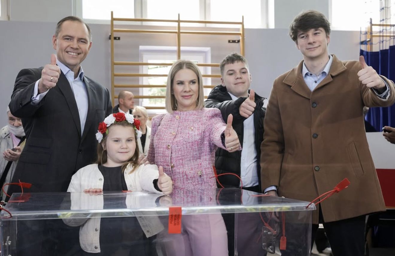 Karol Nawrocki z całą rodziną