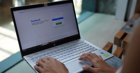 Ostrzeżenie CSIRT NASK. Dotyczy cię, jeśli masz Facebooka