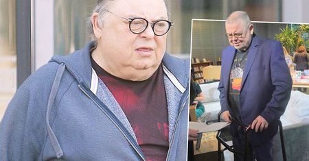 Wojciech Mann mocno schudł i porusza się przy balkoniku. Syn dziennikarza komentuje jego stan zdrowia