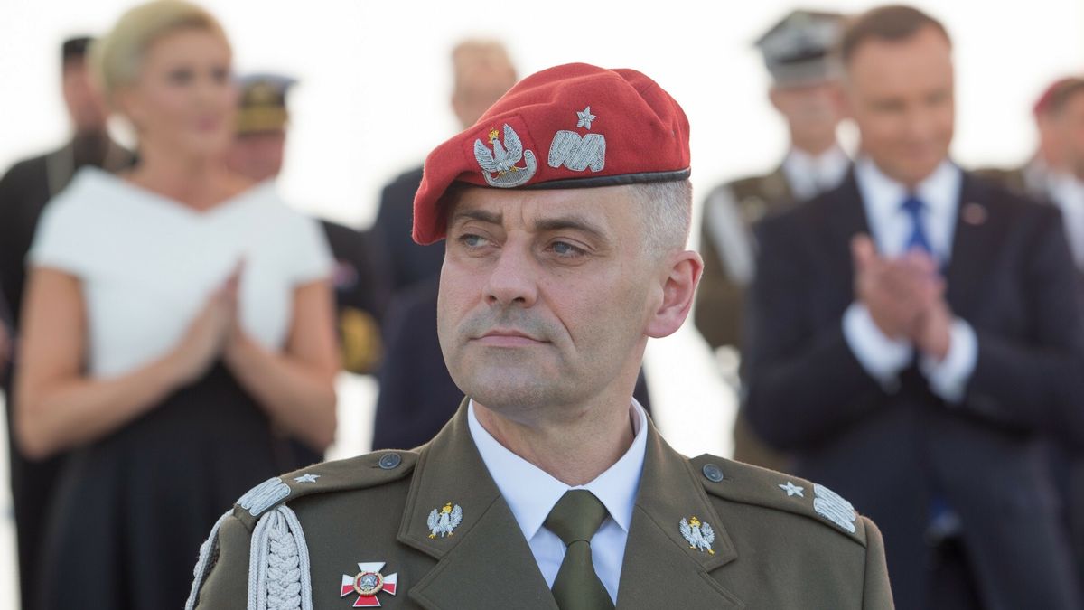 Przyj?cie zwierzchnictwa Prezydenta RP nad Si?ami Zbrojnymi RP
06.08.2020 Warszawa Plac Pilsudskiego Przyjecie zwierzchnictwa prezydenta RP Andrzeja Dudy nad Silami Zbrojnymi  fot Tomasz Jastrzebowski/REPORTER
N/z: Robert Jedrychowski
Tomasz Jastrzebowski/REPORTER