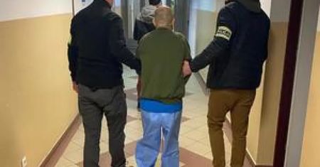 Wypchnął żonę z balkonu. Jest wyrok dla emerytowanego żołnierza
