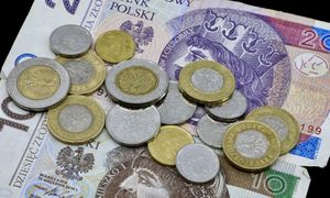Małe kwoty, a kłopot może być spory. Nie przelewaj tak pieniędzy