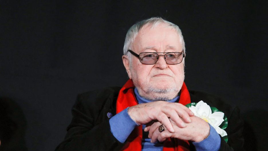 Jan Nowicki zmarł w wieku 83 lat, został pochowany w rodzinnym Kowalu