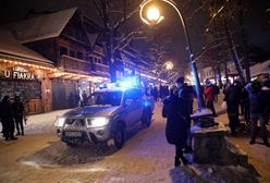 Zakopane. Rzecznik KWP tłumaczy zachowanie policjanta z Krupówek