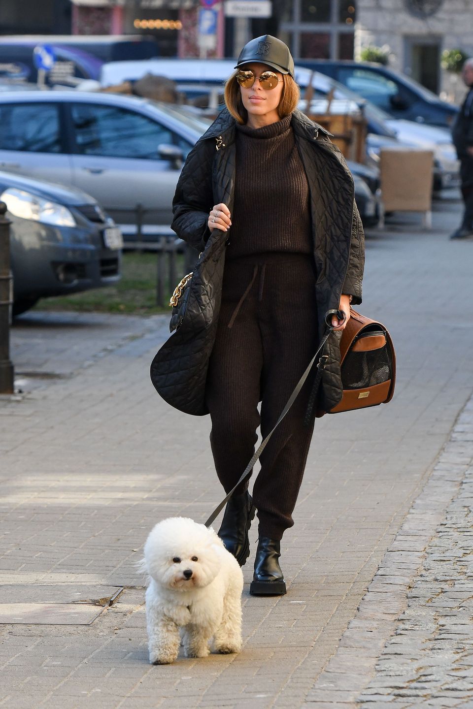 Ewa Chodakowska spaceruje z pupilem