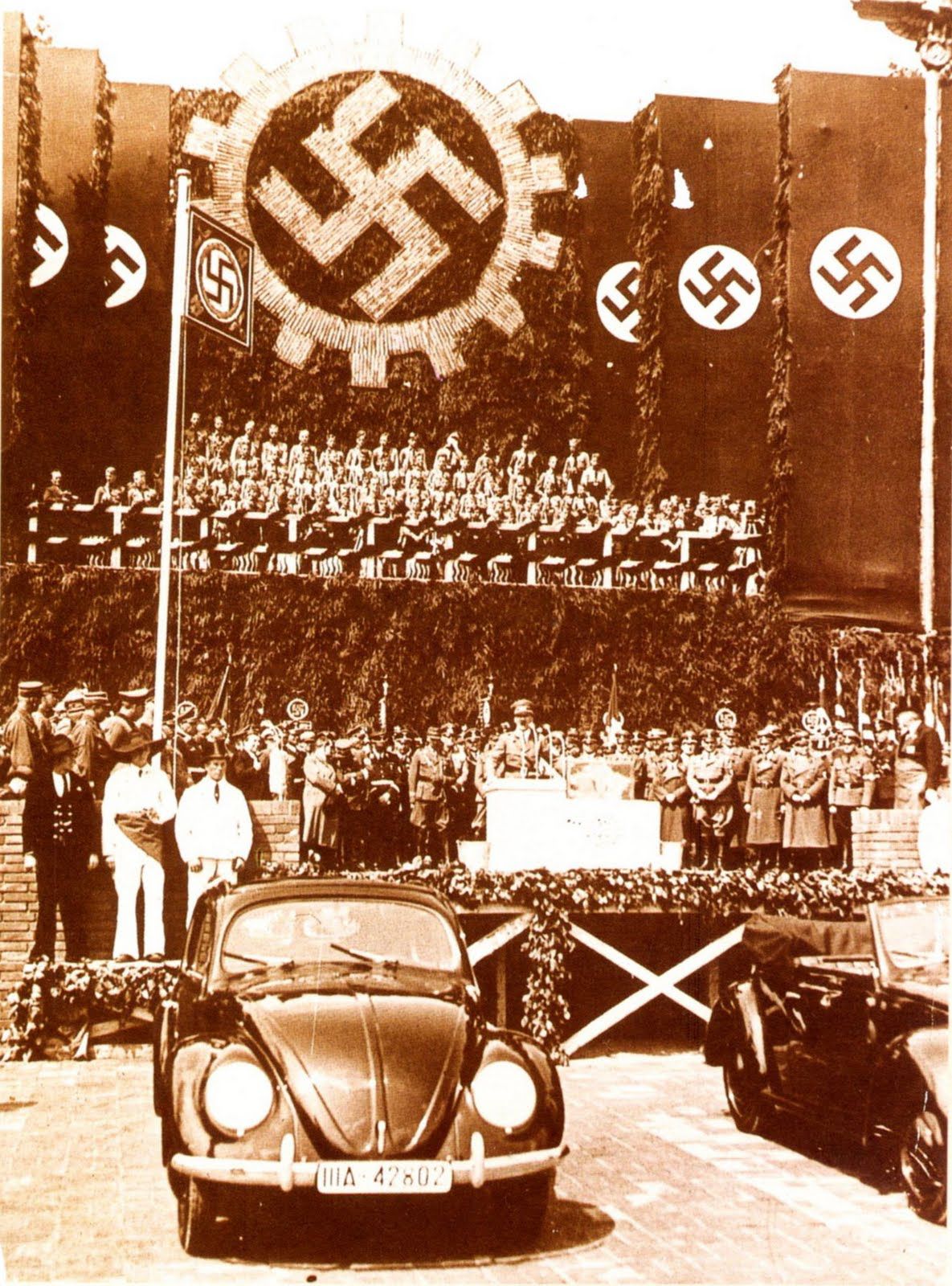 Adolf Hitler na prezentacji Garbusa