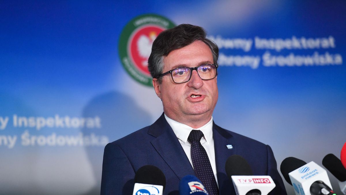 Na zdjęciu były prezes Wód Polskich Przemysław Daca w trakcie konferencji prasowej