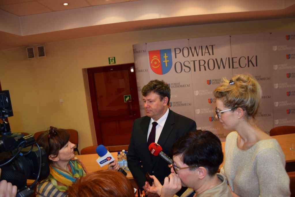 Starosta Ostrowiecki zostaje na stanowisku. Porażka opozycji