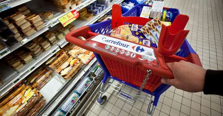Hitowa akcja wróciła. 7 tys. koszyków niespodzianek w Carrefourze