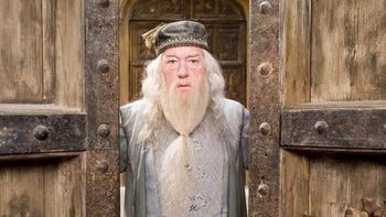Fani reagują na pierwsze zdjęcia nowego Dumbledore'a