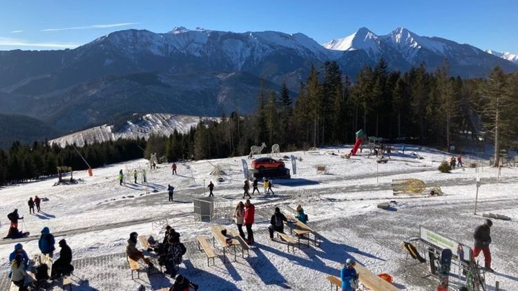 Ośrodek narciarski Bachledka Ski & Sun znajduje się 30 min. od polskiej granicy