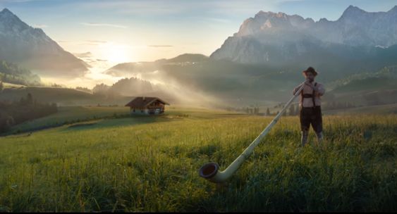 Piękno Bawarii w spocie parówek Tarczyński Naturalnie