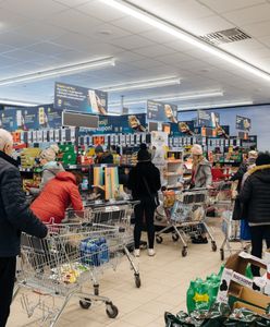 Godziny otwarcia sklepów w okresie świątecznym. Oto kiedy zrobimy zakupy