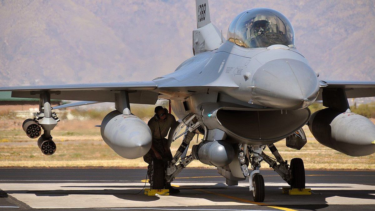 F-16, zdjęcie poglądowe