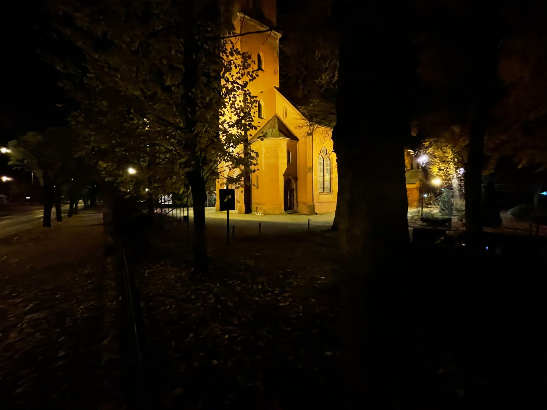 Dobry iPhone w "dobrej" cenie. iPhone 12: test 61