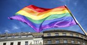 Ponad połowa Polaków chce związków partnerskich. Kontrowersje budzi jeden temat