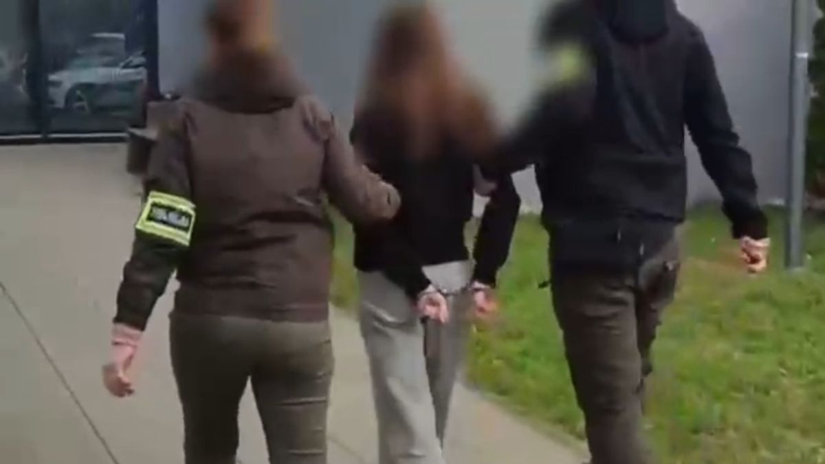 13-latka zatrzymana przez policję.