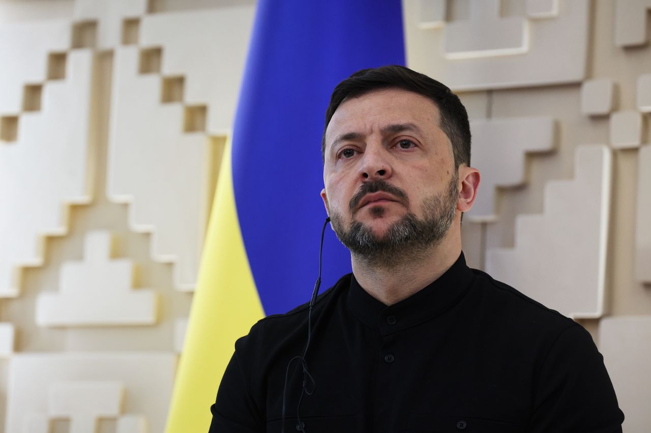 Zelensky in Berlin: Key talks on German aid and sanctions