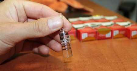Przemycali spore ilości farmaceutyków w bagażach