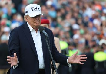 Trump: USA mogą zostać w Iranie i "zatrzymać ropę"