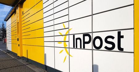 Uwaga na fałszywe SMS-y z InPost. Nieświadomi klienci mogą utracić pieniądze z konta
