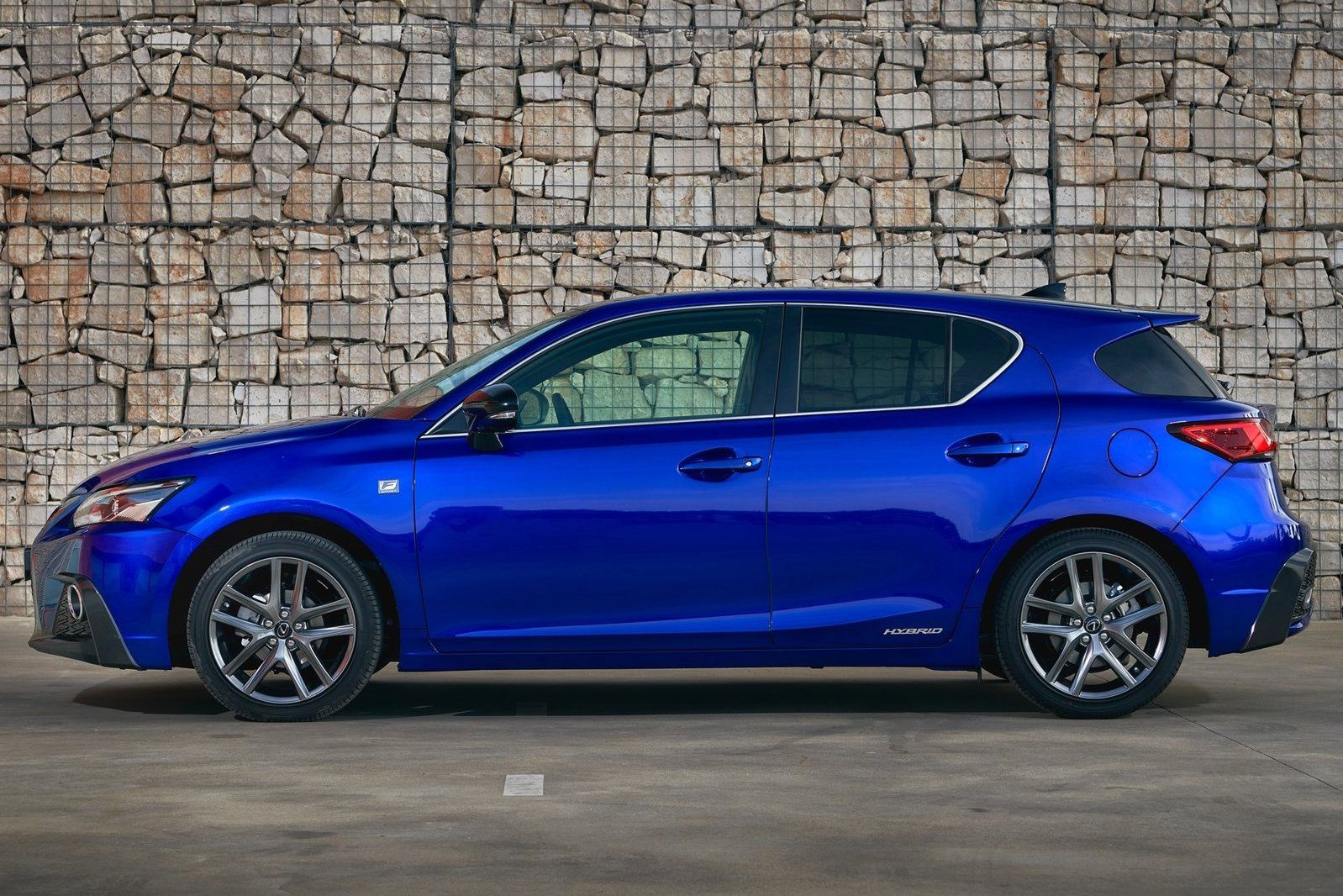 Lexus CT200h
