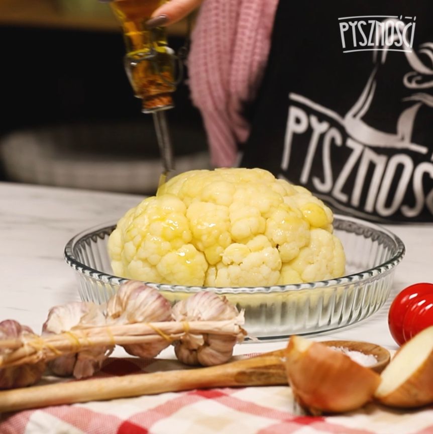 Whole roasted cauliflower