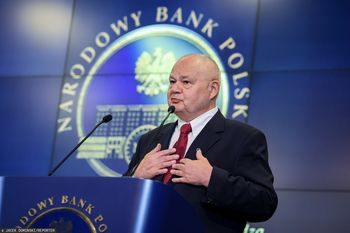 Decyzja i konferencja tego samego dnia. Glapiński ws. stóp [NA ŻYWO]