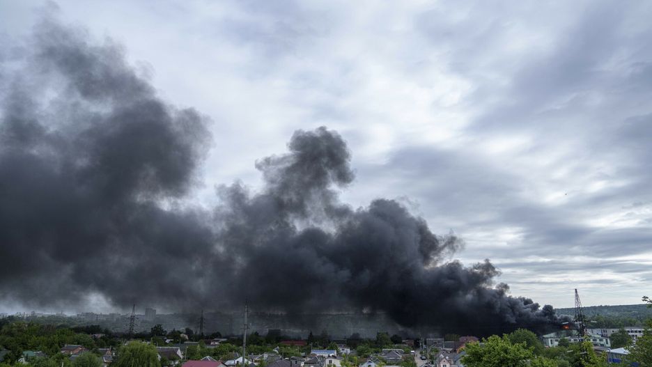 Temporary
Smoke rises after a Russian attack in Kharkiv, Ukraine, Friday, May 17, 2024. (AP Photo/Evgeniy Maloletka)
Evgeniy Maloletka