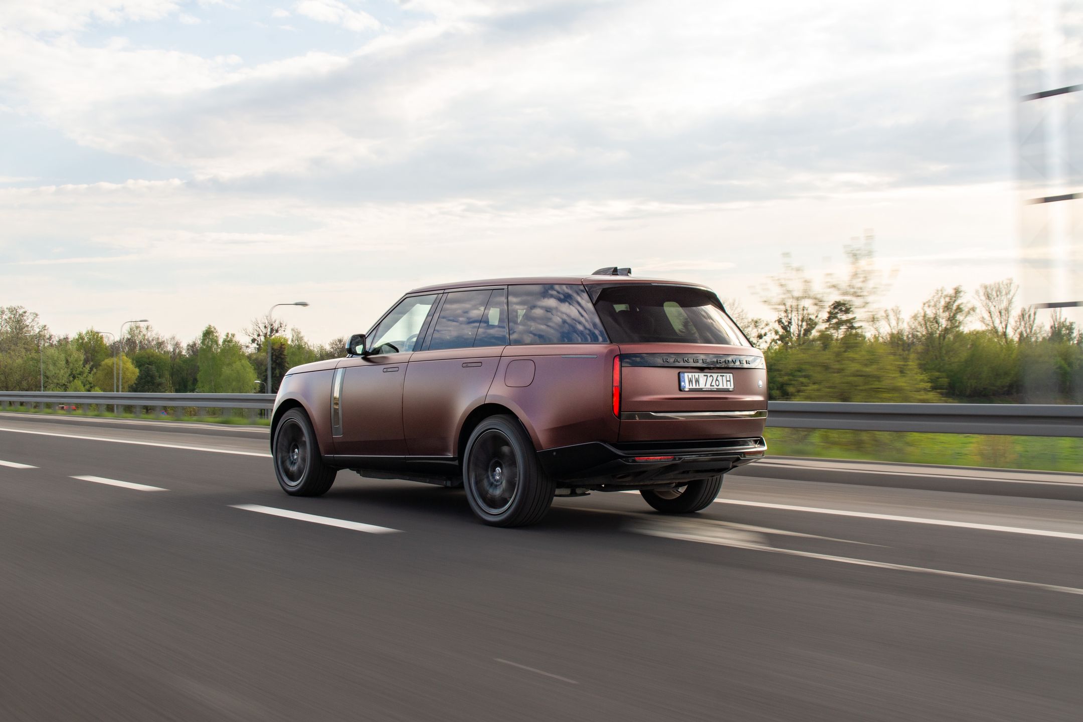 Range Rover P510e SV SWB