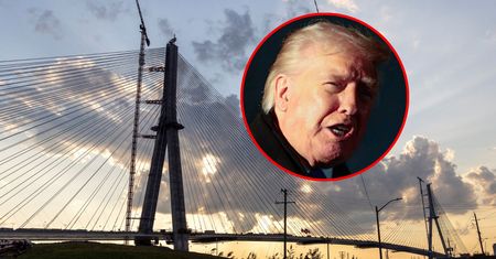 Trump grozi Kanadzie. Domaga się połowy mostu