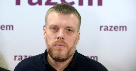 Wiosna Biedronia chce debaty po angielsku. "To bardzo zły pomysł"