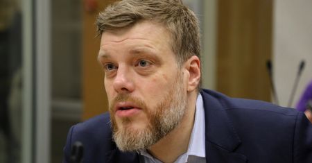 Adrian Zandberg o wotum nieufności dla Mariusza Kamińskiego: "Na zdrowie mu to nie wyjdzie"