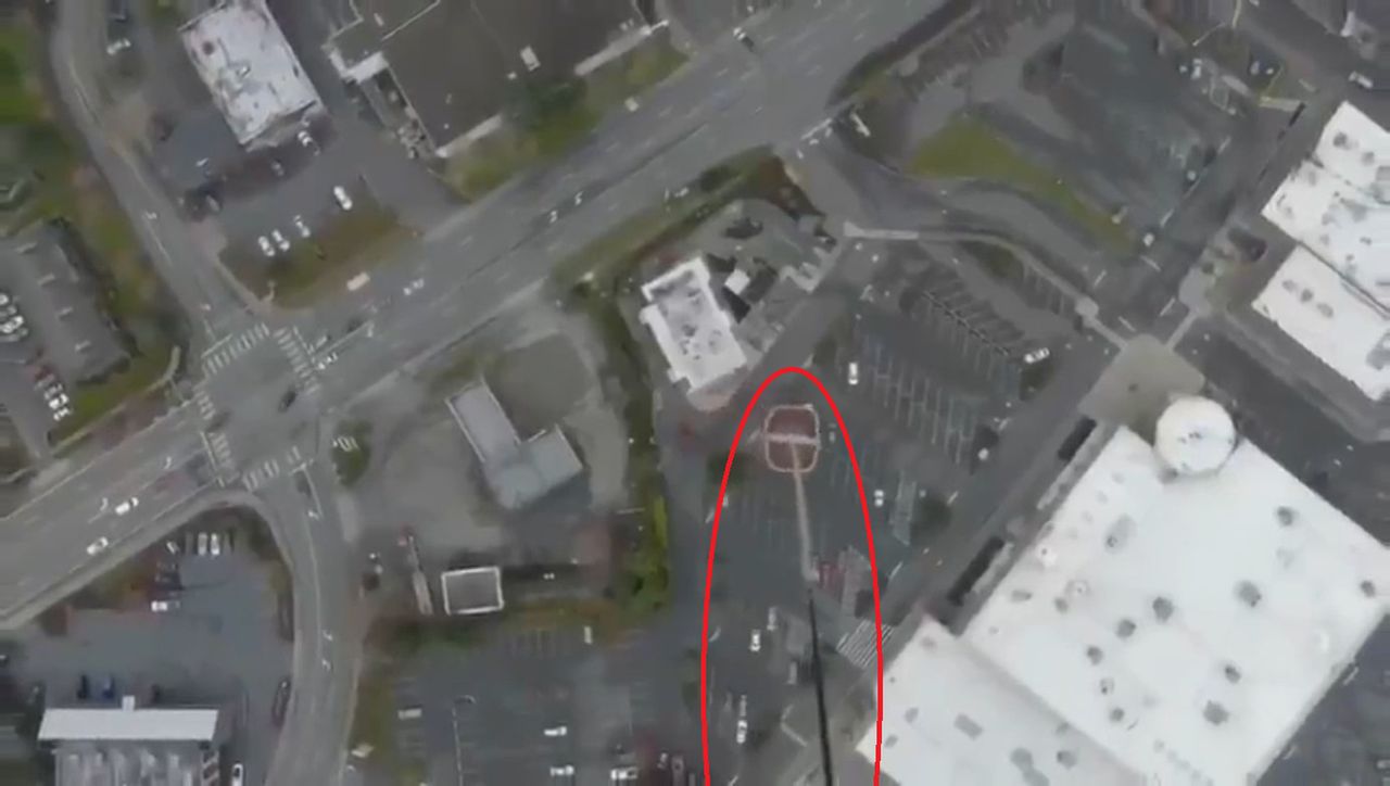 Kawa z McDonald’s wysoko nad ziemią w koszyku. To improwizowany odbiór dronem w USA