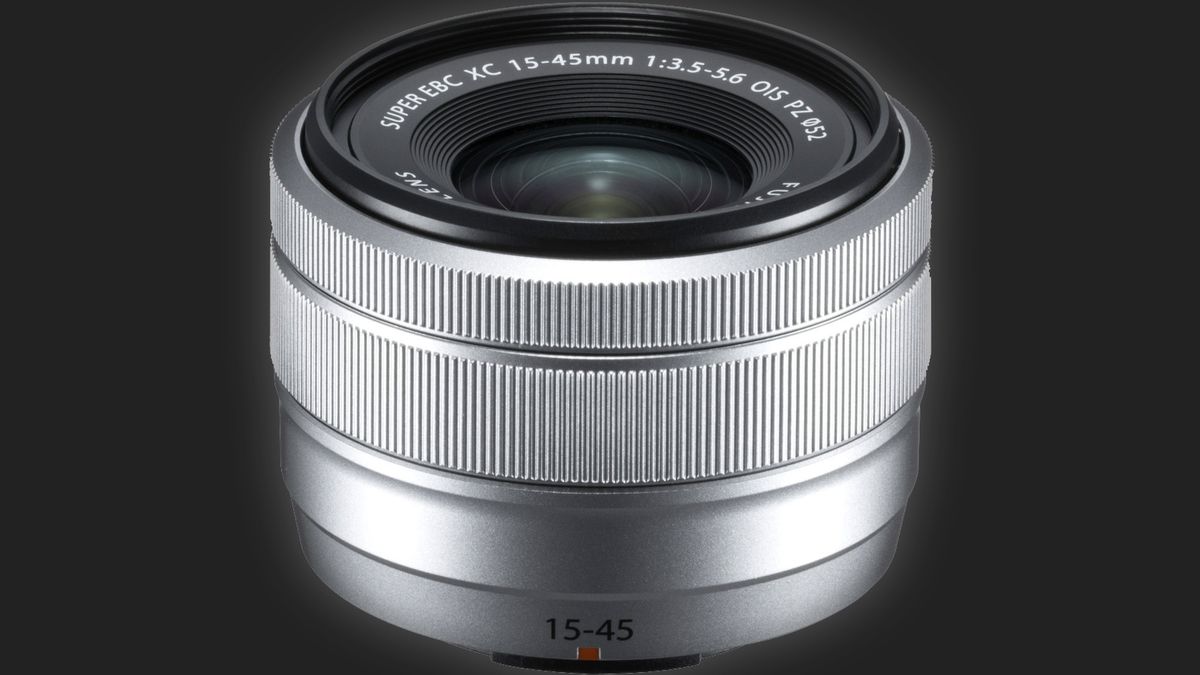 Fujinon XC 15-45 mm f/3.5-5.6 OIS PZ to najmniejszy zoom do aparatów Fujifilm X 1